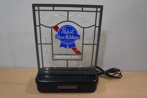 lot 196 image: Vintage Pabst Beer Light Up Stained Glass Style Clock