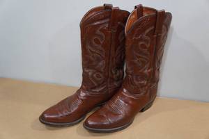 lot 200 image: Dan Post Leather Western Style Boots -Size 10