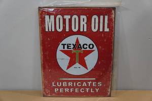 lot 212 image: Metal Texaco Sign