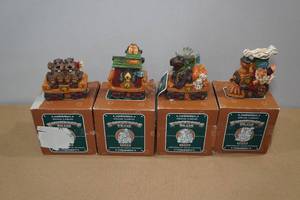 lot 230 image: Grand Casino Northwoods Trains 1998 Ornament Collection