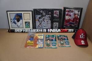 lot 254 image: Assorted Sports Memorabilia -Bobble Heads, Plaques, Hat
