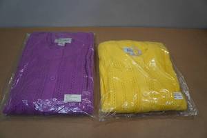 lot 264 image: 2 New Ladies Button Up Sweaters -4X