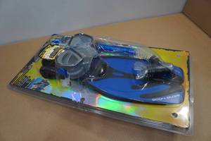 lot 283 image: Body Glove Snorkel Set -Fin Size 3.6-7