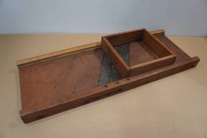 lot 298 image: Antique Sauerkraut Slicer
