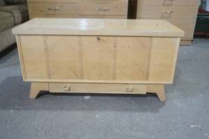 lot 42 image: Lane cedar chest with lock and key