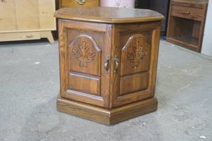 lot 46 image: hexagon shaped end table