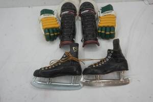 lot 68 image: Hockey gear and skates