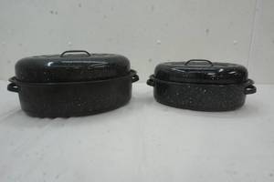 lot 70 image: 2 graniteware roasters