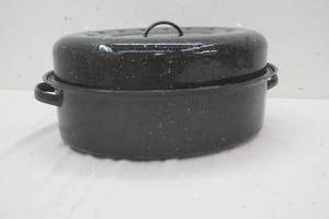 lot 72 image: graniteware roster