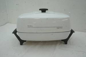 lot 76 image: West Bend electric fry pan