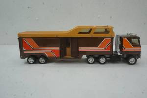 lot 79 image: vintage Ertl semi