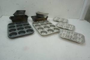 lot 86 image: bakeware