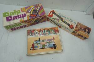 lot 131 image: Vintage Games Pachisi, Gnip Gnop, and Tumble Bug