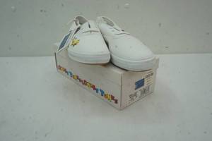lot 136 image: NEW Women Looney Tune Canvas Keds Size 10