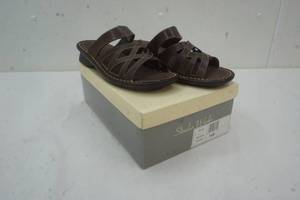 lot 143 image: NEW Studio Works Womens size 10 Brown Sandal