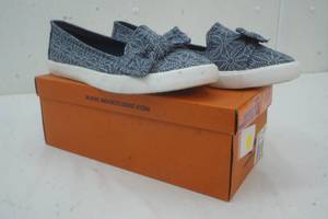lot 165 image: NEW Rocket Dog stonewash womens ballet pumps  size 10