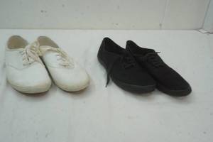 lot 171 image: Womens Black and White shoes slightly used size 9.5 and 10
