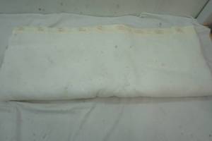 lot 176 image: Esmod by Chatham Blanket 72x84