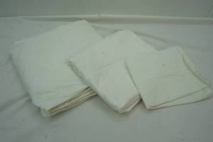 lot 184 image: Queen sheet set