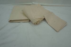 lot 185 image: Queen sheet set, tan color