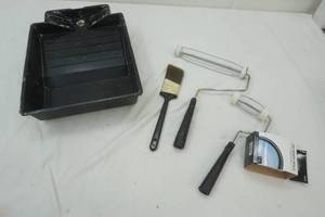 lot 231 image: Paint Supply Lot