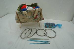 lot 78 image: yarn bag lot
