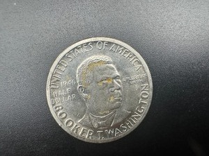 1946 SILVER BU BOOKER WASHINGTON HALF