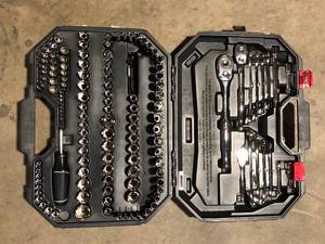 Husky Mechanics Tool Set (149-Piece)   Customer Returns See Pictures