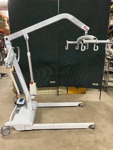 lot 3 image: MSRP $4500 Tollos Ultralift Bariatric Patient Lift - Weight Capacity 600 lbs. - Includes Battery & Charger - In Good Working Condition