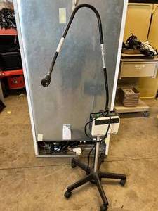 lot 34 image: Welch Allyn 48200 Fiber Optic Lite Pipe Lamp Exam Light - In Great Condition