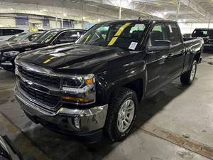 lot 5 image: 2018 Chevrolet Silverado 1500 LT 4x4