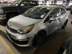 lot 9 image: 2016 Kia Rio LX