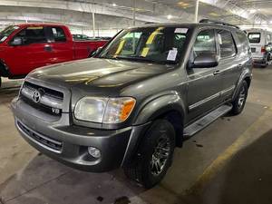 lot 10 image: 2005 Toyota Sequoia Limited 4x4