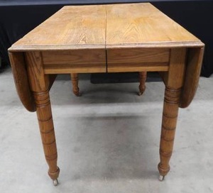ANTIQUE DROP LEAF TABLE