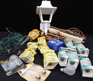 LIGHT BULB LOT- MOSTLY NEW