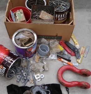 LARGE HARDWARE LOT