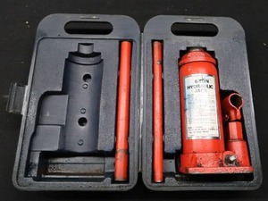 6 TON HYDRAULIC JACK IN CASE