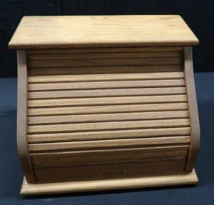 SOLID OAK AMISH BREAD BOX