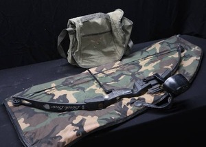 BLACK BEAR BOW  CASE  AND BAG