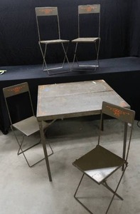 1920S  1930S METAL STEEL FOLDING CAMP TABLE AND CHAIRS
