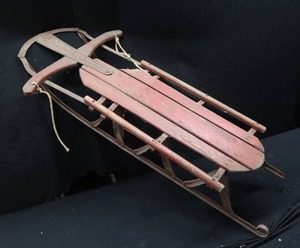 VINTAGE RED SLED