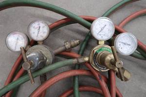 WELDING HOSES WITH GAUGES