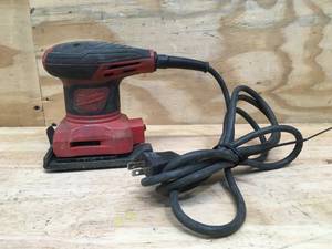 lot 64 image: Milwaukee 14 Sheet Sander Model # 6033-21