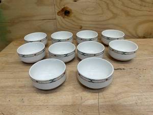 lot 114 image: STEELITE INTERNATIONAL Lot of 10- Stackable Small Dessert Bowls- 4