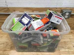 lot 155 image: Lot of Assorted Light Switches