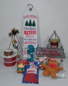New Christmas DecorAccents.