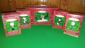 Hallmark Ornaments. A Snoopy Christmas (5).