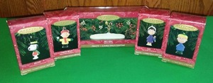 Hallmark Ornaments, Peanuts. A Charlie Brown Christmas (5).