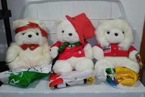 Santa Bears in Tote. 1987 1988 1989