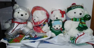 Santa Bears in Tote 2001, 2002, 2005